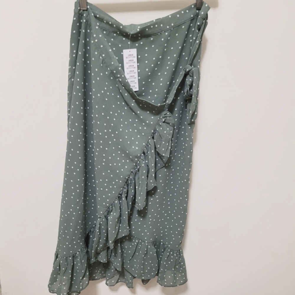 Nwt UO Wrap Polka Dots Midi Skirt